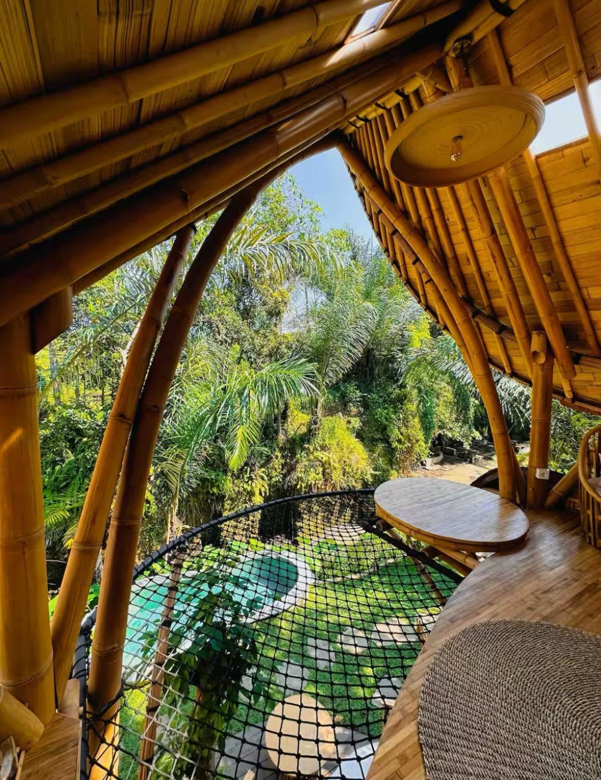 הוילה Wahem Eco Bamboo - Magical Bamboo House אובוד מראה חיצוני תמונה