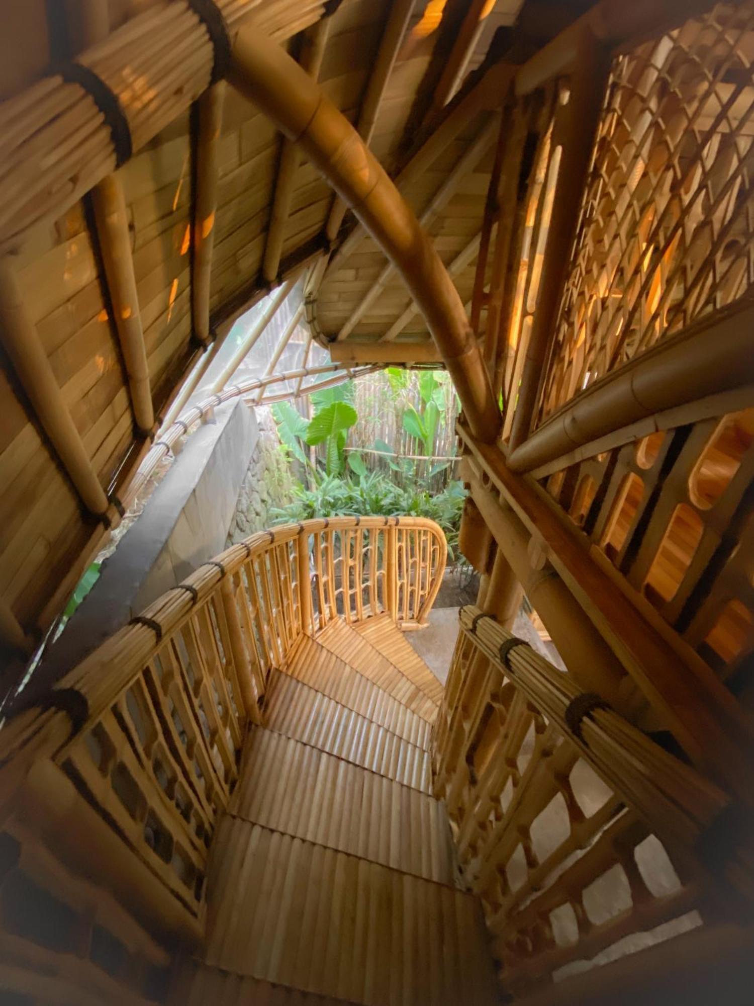 הוילה Wahem Eco Bamboo - Magical Bamboo House אובוד מראה חיצוני תמונה