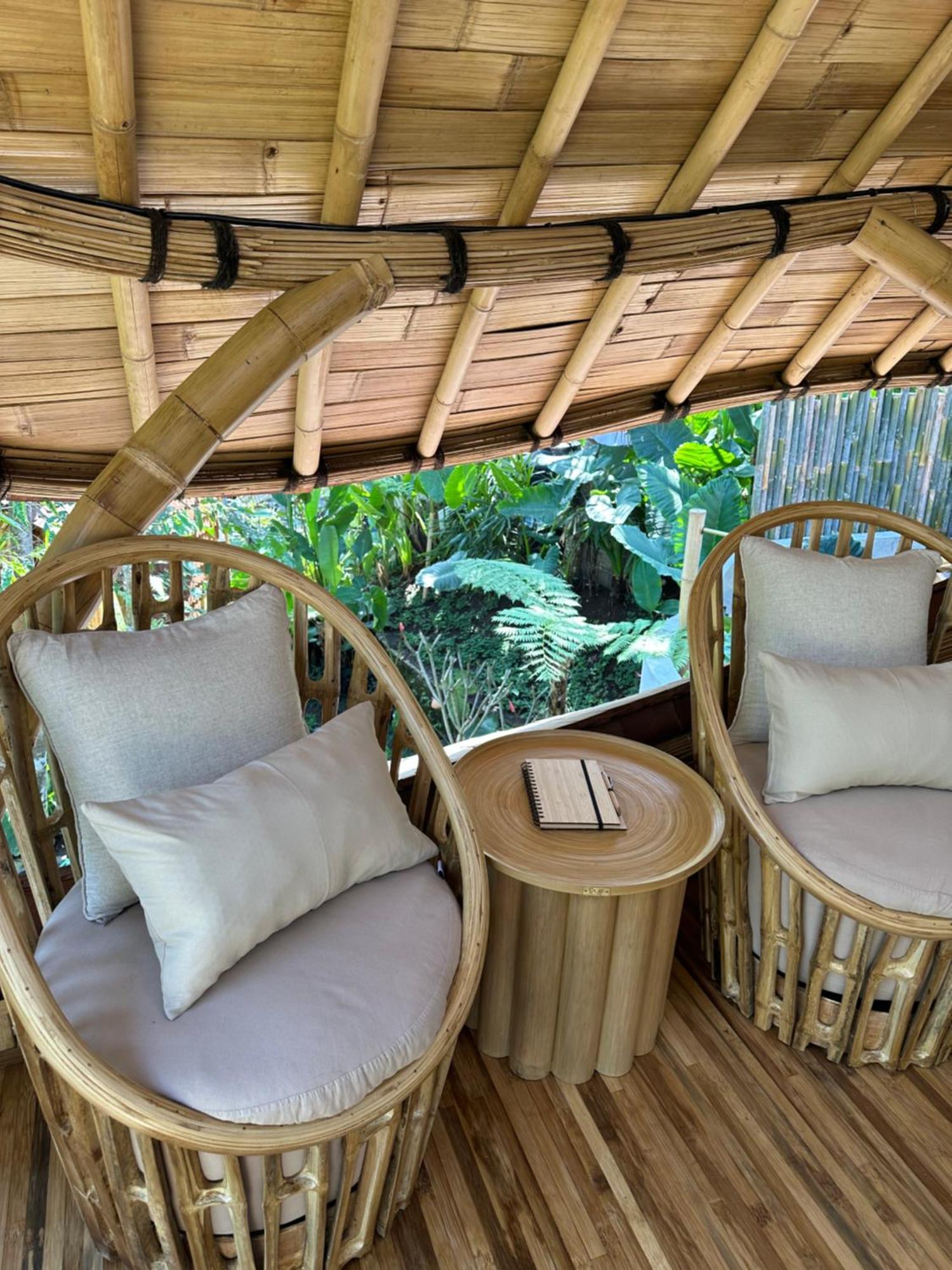 הוילה Wahem Eco Bamboo - Magical Bamboo House אובוד מראה חיצוני תמונה